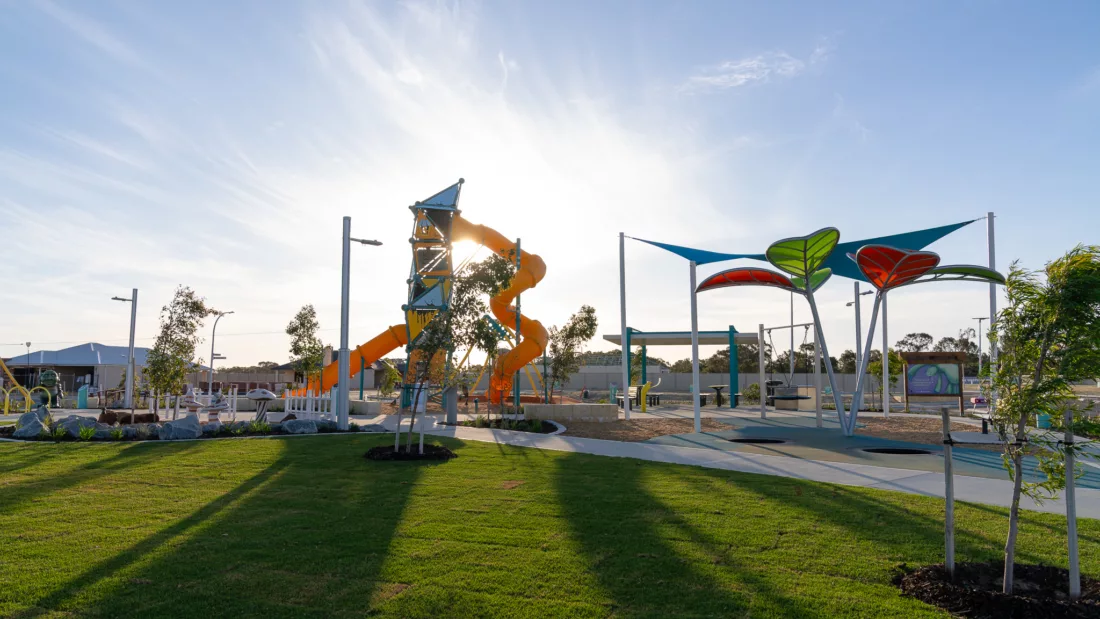 2025 07 25 Neon Palms CUB 205017