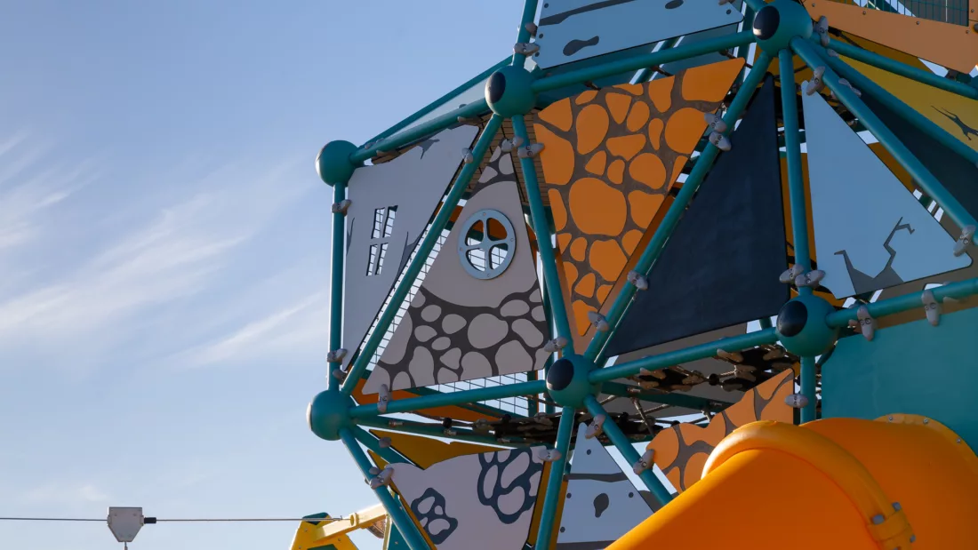 2025 07 25 Neon Palms CUB 204944